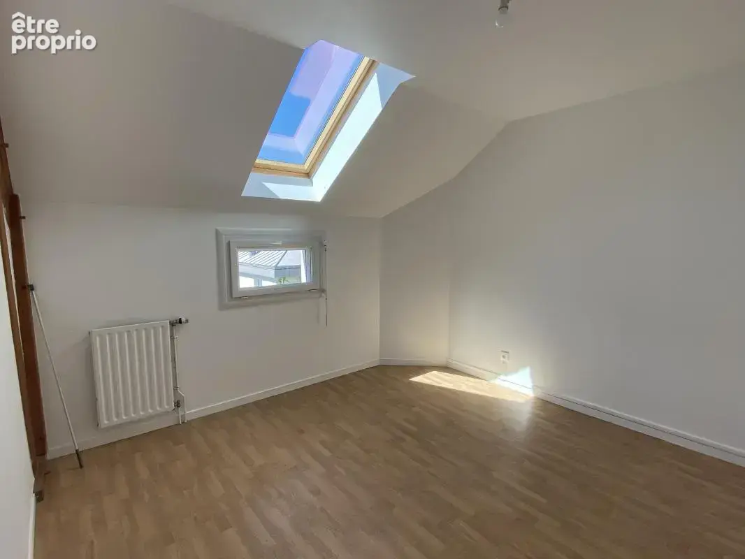 Appartement 4 pièces - proche Palais de justice - photo 9