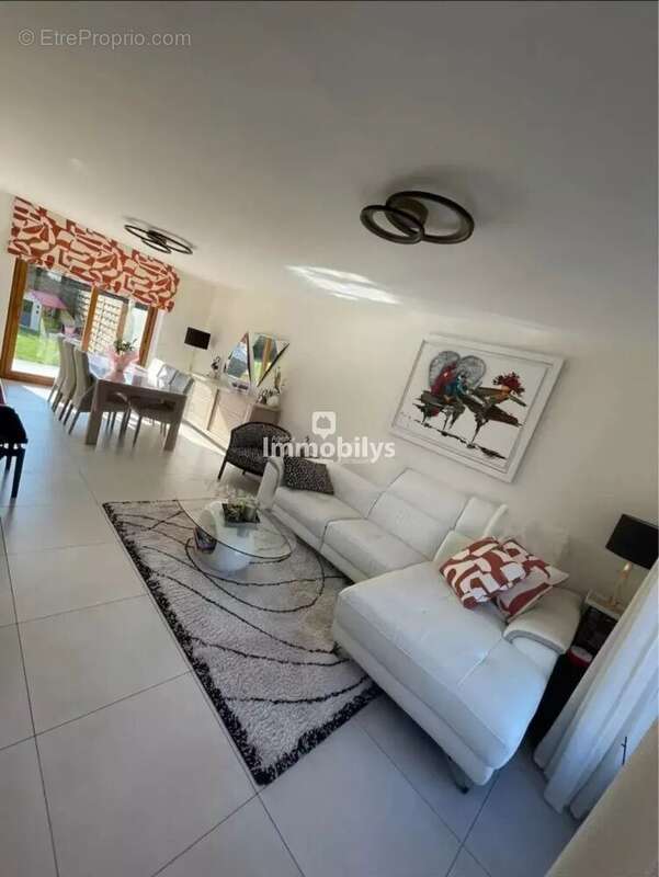 Maison à COURRIERES