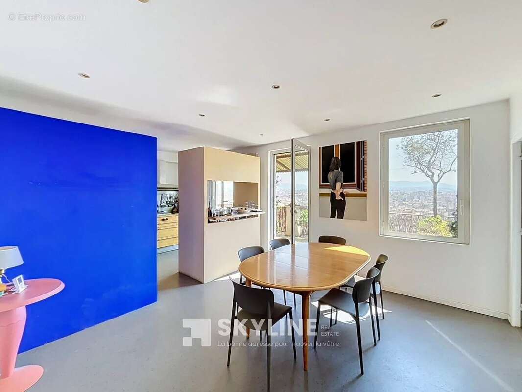 Appartement à MARSEILLE-6E