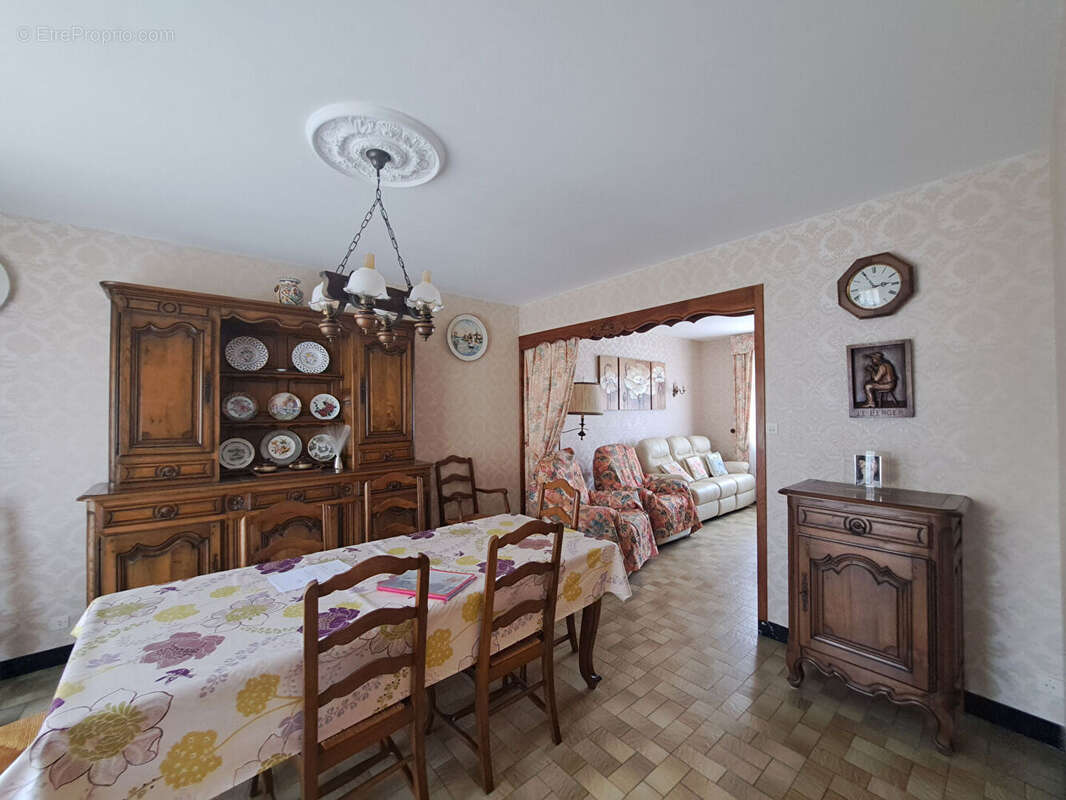 Maison à CHATELLERAULT