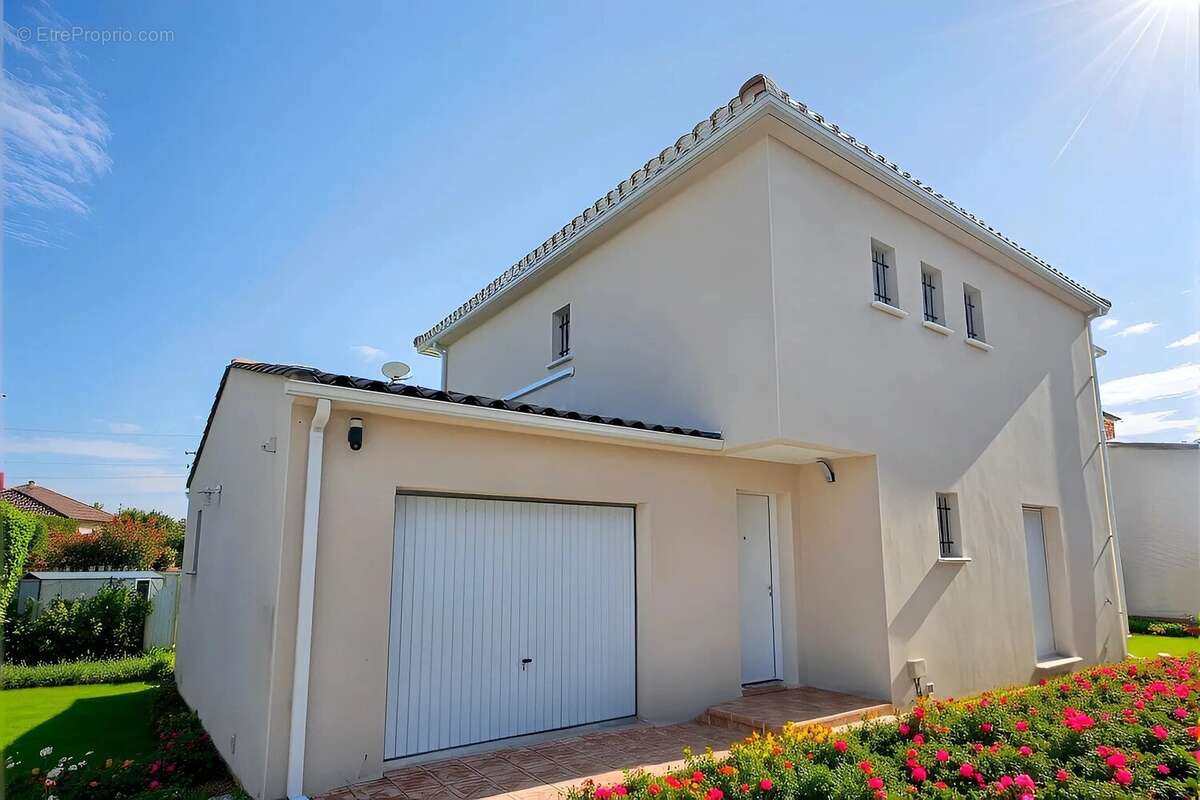 Maison à CALLIAN