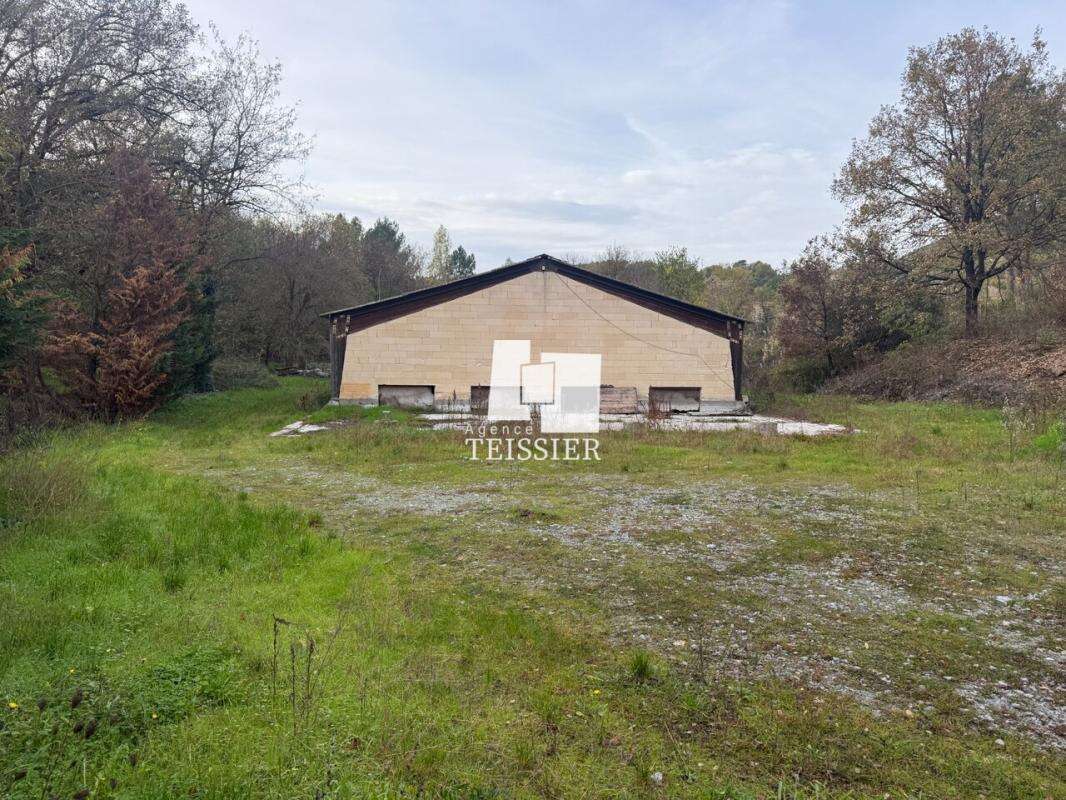 Commerce à LES ASSIONS