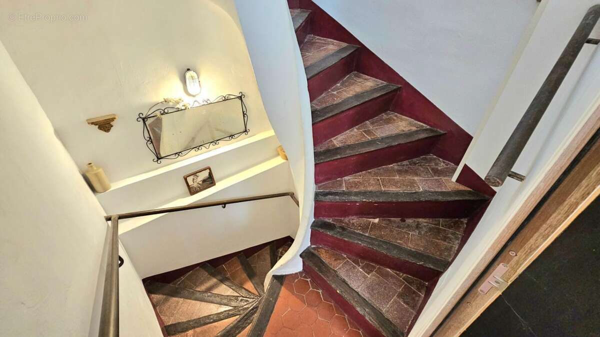 Duplex au 1er étage dans une petite copropriété de 3 lots à Claviers, Var - photo 7