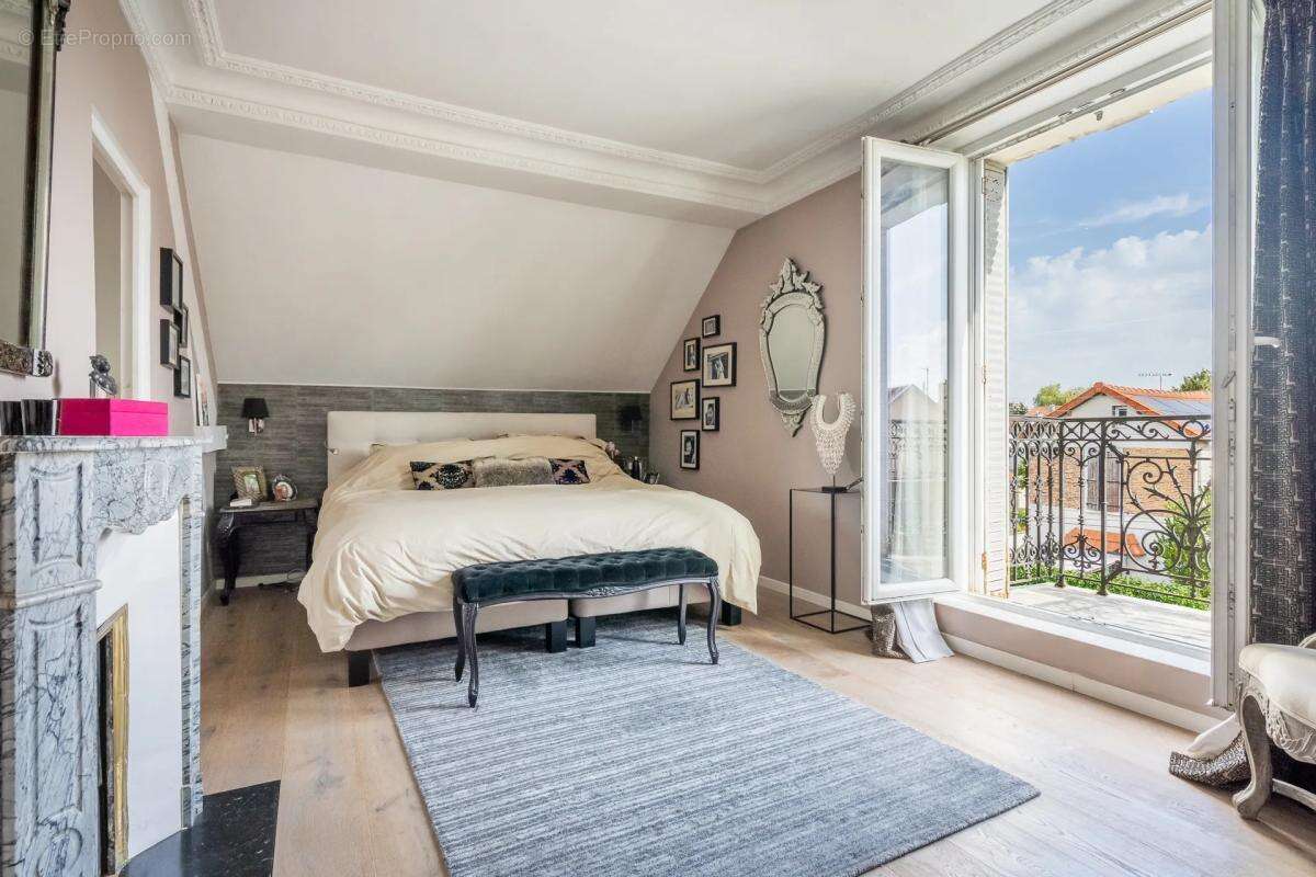 Maison de caractère de 145 m² avec jardin et sous-sol complet - photo 8