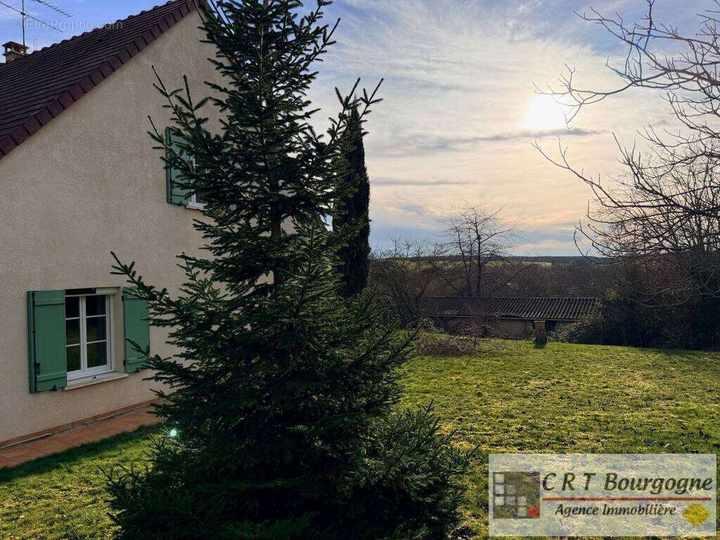 Maison à VILLIERS-SAINT-BENOIT