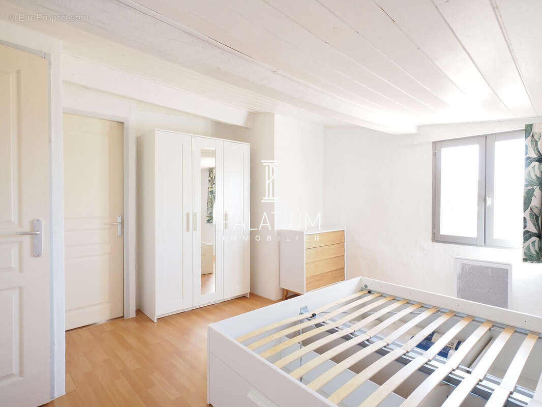 Appartement à FORCALQUIER