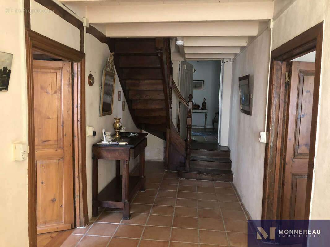 Maison à BARBEZIEUX-SAINT-HILAIRE