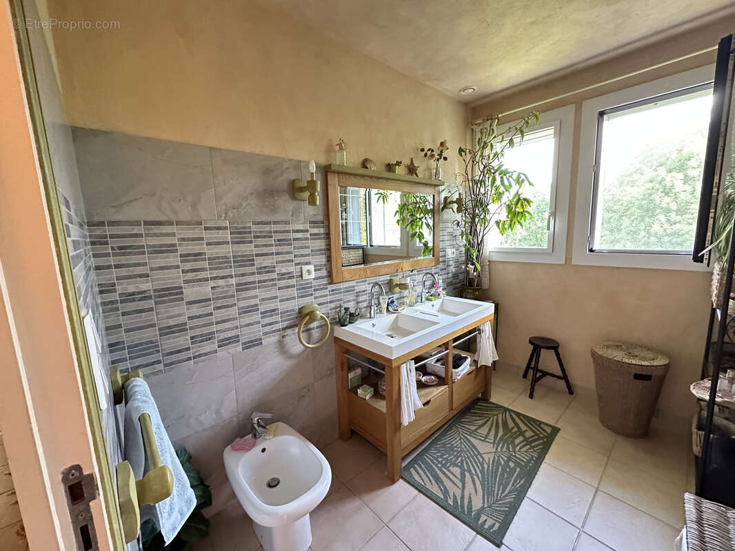 Villa 153 m2 à Espoey - photo 7