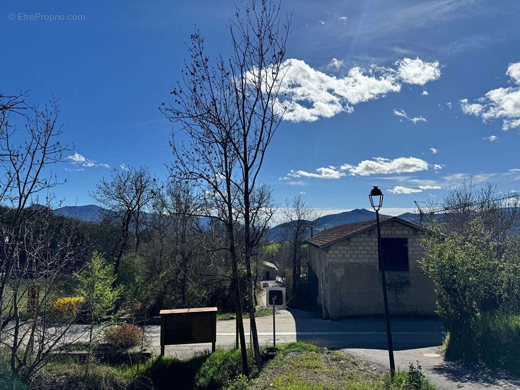 Terrain à CHATEAUVIEUX