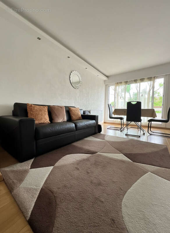 Appartement à LIVRY-GARGAN