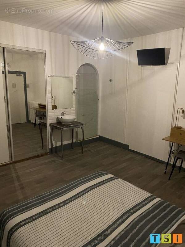 Commerce à GOURDAN-POLIGNAN