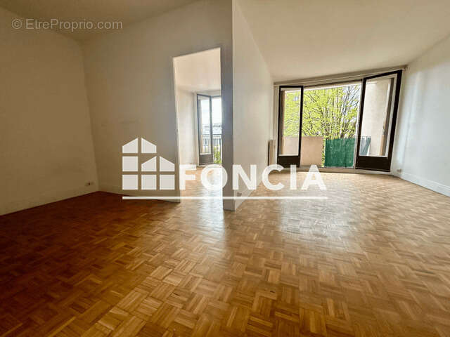 Appartement à COLOMBES
