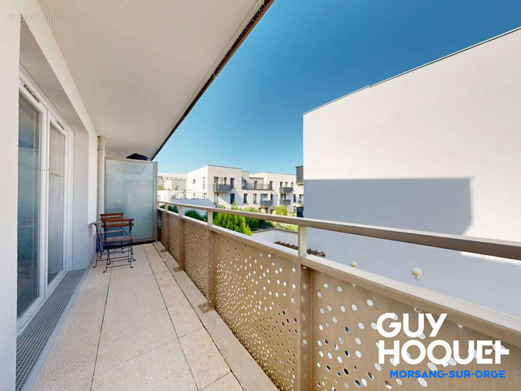 Appartement à FLEURY-MEROGIS