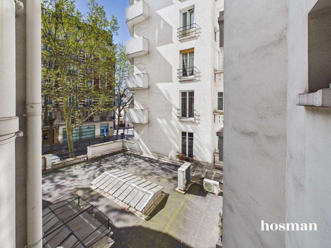 Appartement à PARIS-20E