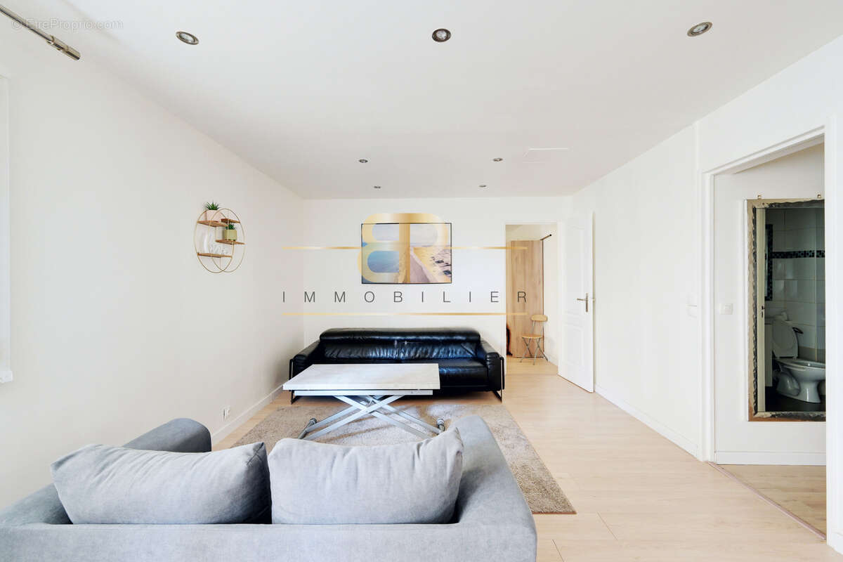 Appartement à PARIS-20E