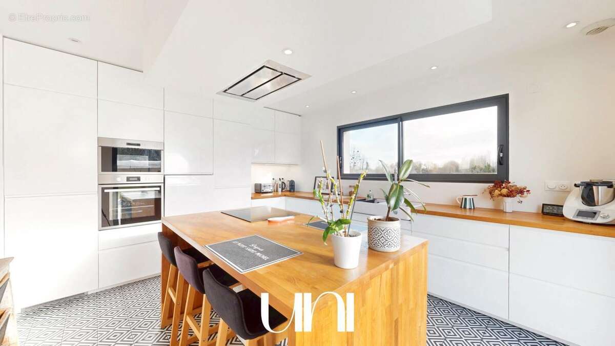 Maison à BRETTEVILLE-L'ORGUEILLEUSE