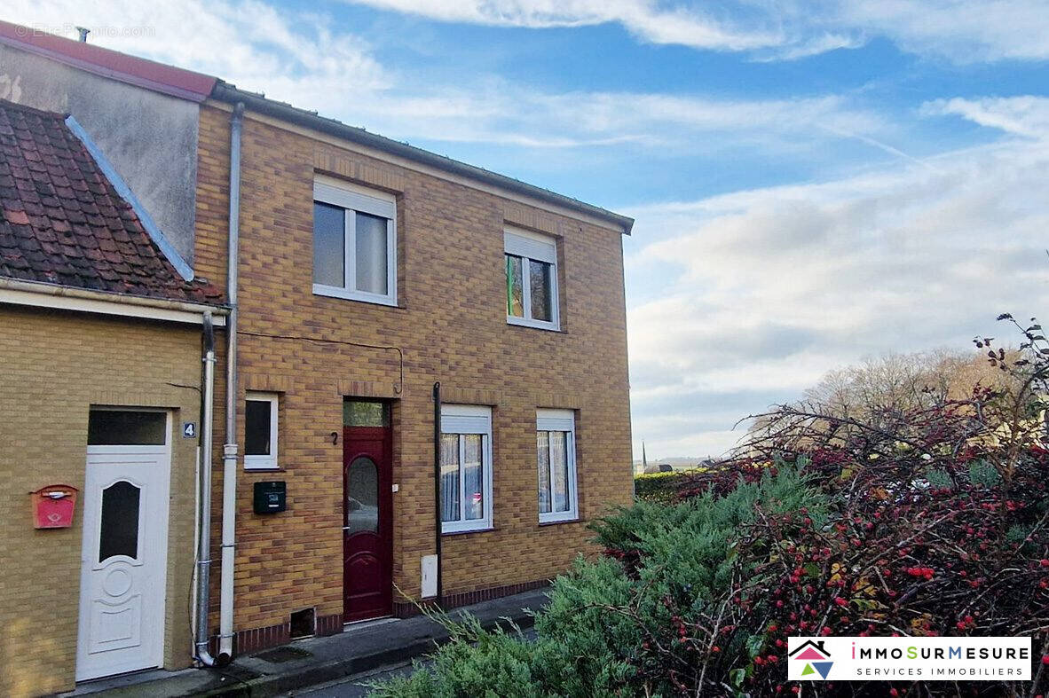 Maison à SAINT-POL-SUR-TERNOISE