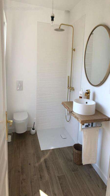 Maison à LES ISSAMBRES