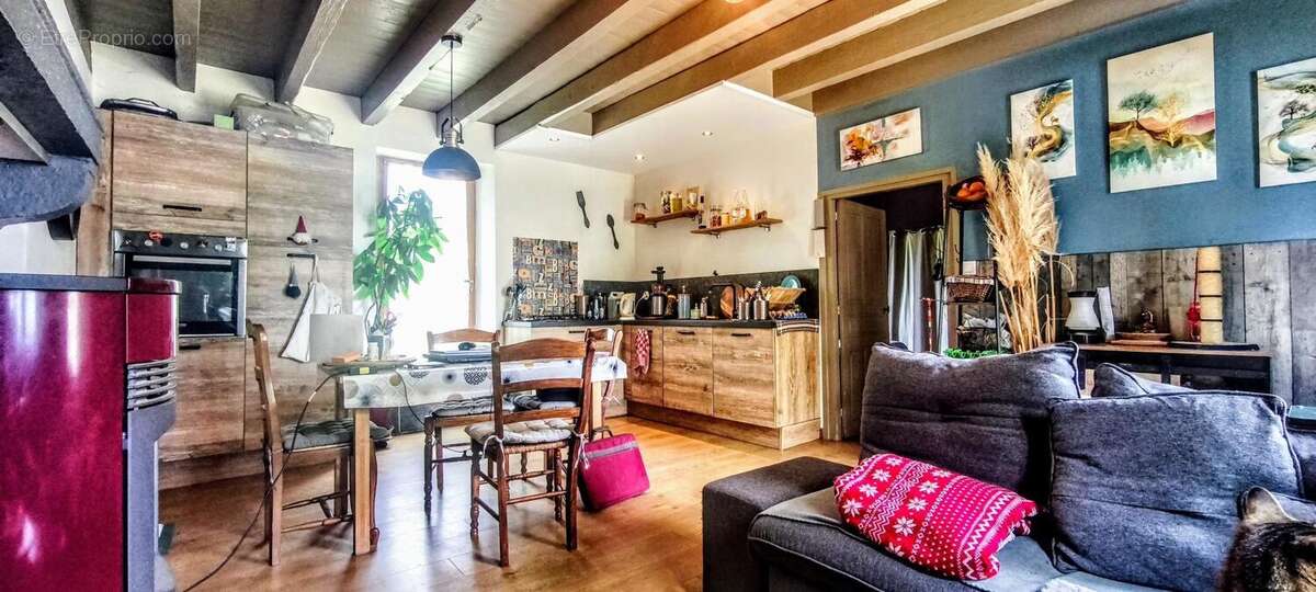 Maison 137 m² à Louroux-De-Bouble  - photo 3