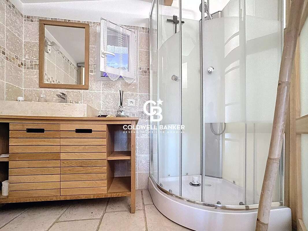 Maison à LES ADRETS-DE-L&#039;ESTEREL