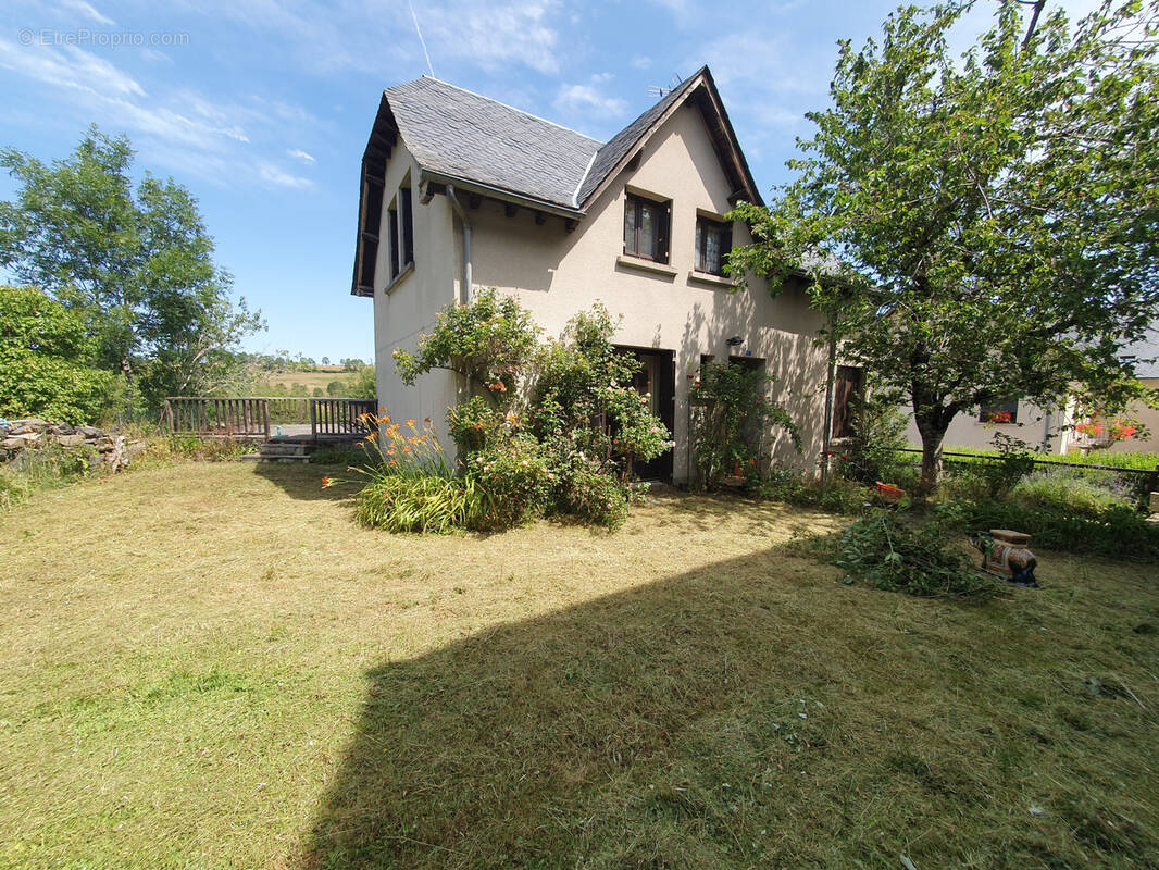 Maison à LAGUIOLE