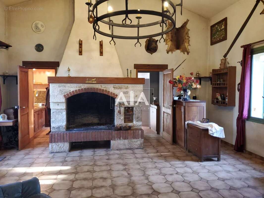 Maison à VERTEUIL-SUR-CHARENTE