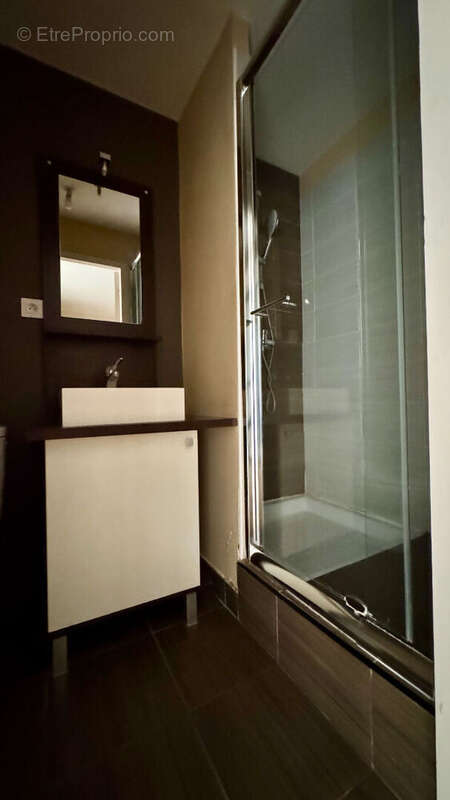 À vendre - Appartement P1 de 37,45 m²  Idéal investisseur Nîmes, proche Écusson - photo 6