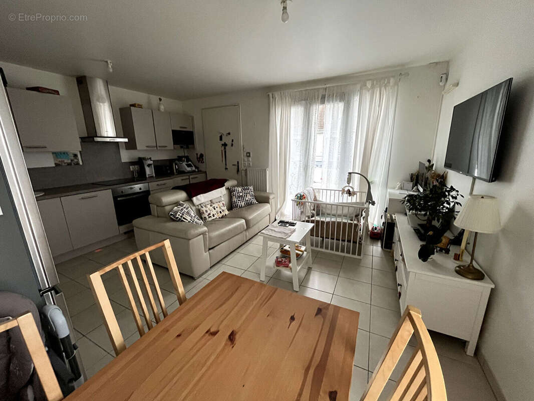 Appartement à LES MUREAUX