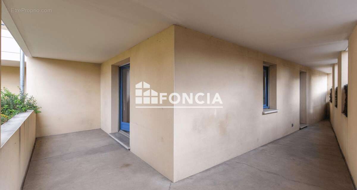 Bel appartement avec grande terrasse, piscine et double stationnement - photo 6