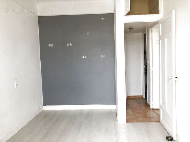 Appartement à MARSEILLE-5E