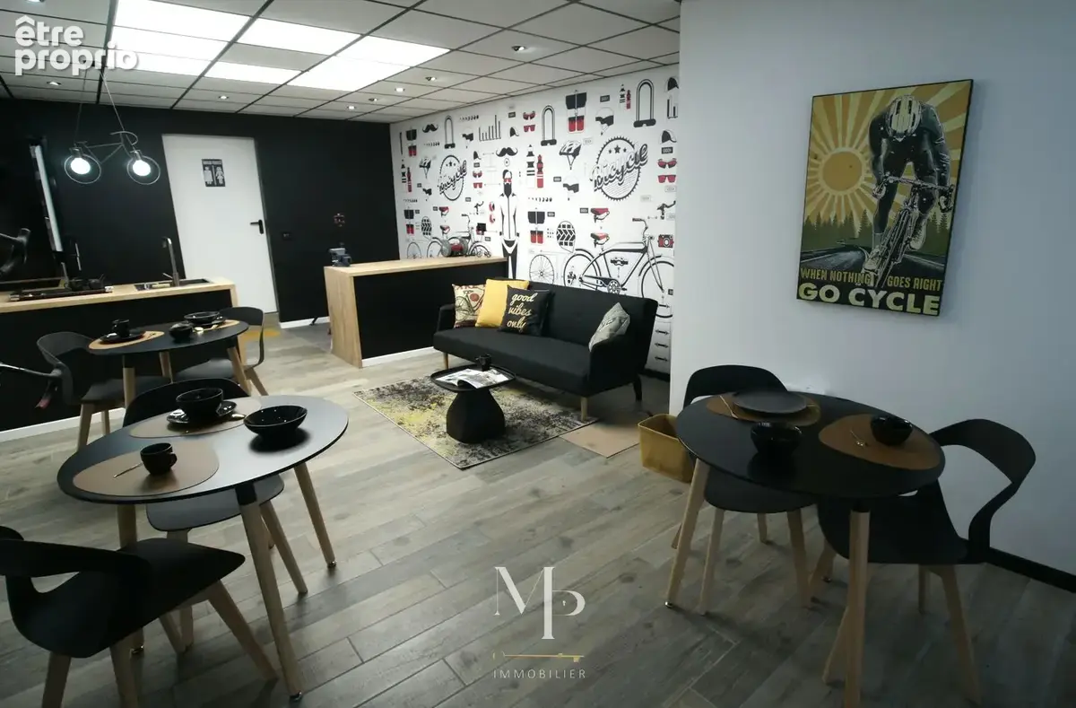 Maison de village avec local rénové, cour intérieure et beaux volumes   Saint-Vallier (26240) - photo 5