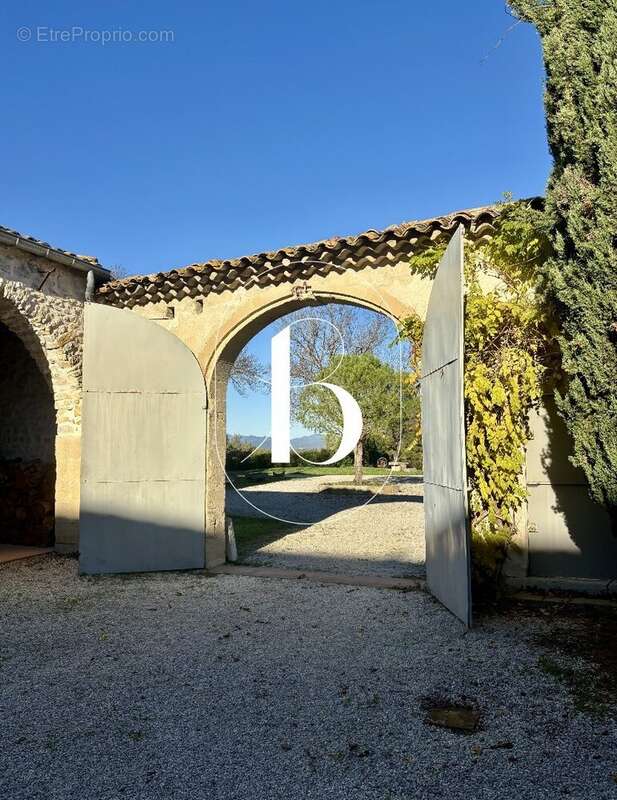 Maison à SAINT-THEODORIT