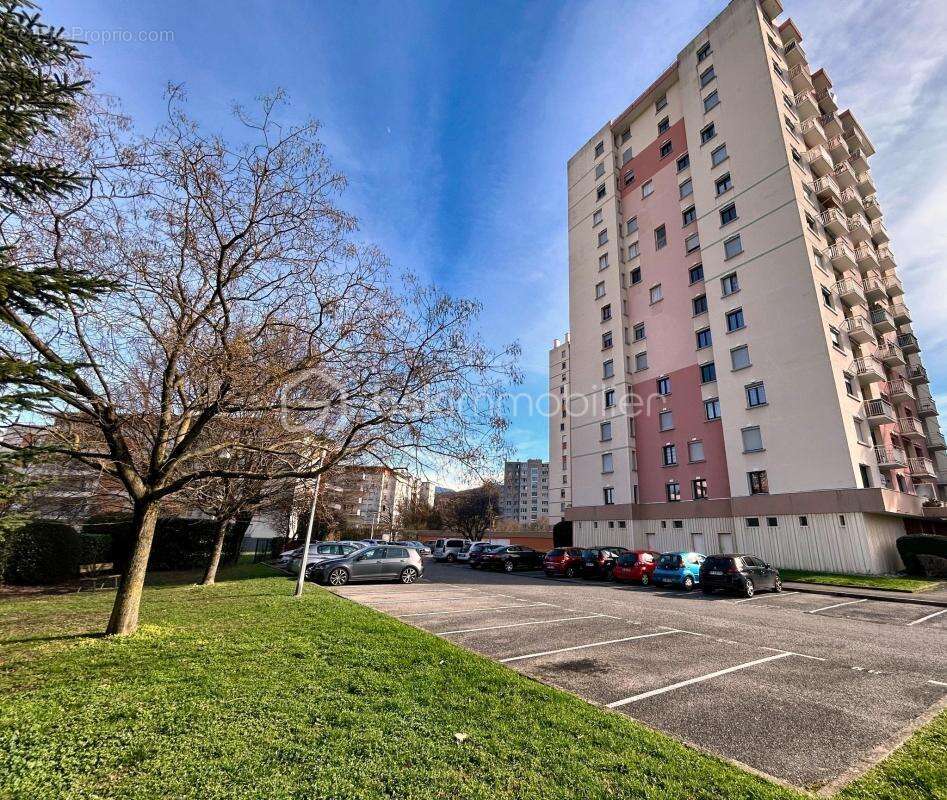 Appartement à ECHIROLLES