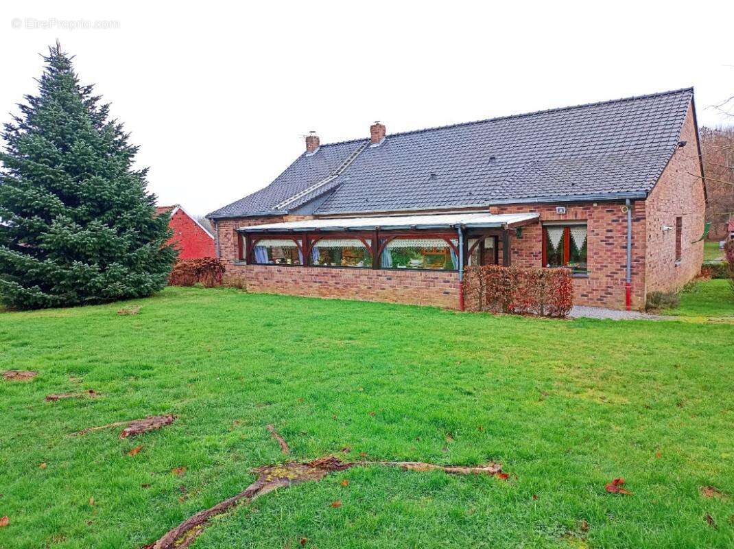 Maison à AVESNES-SUR-HELPE