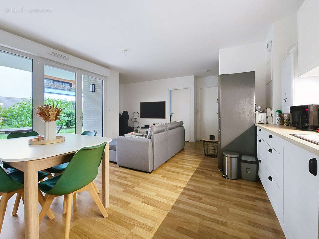 Appartement à LE MESNIL-ESNARD