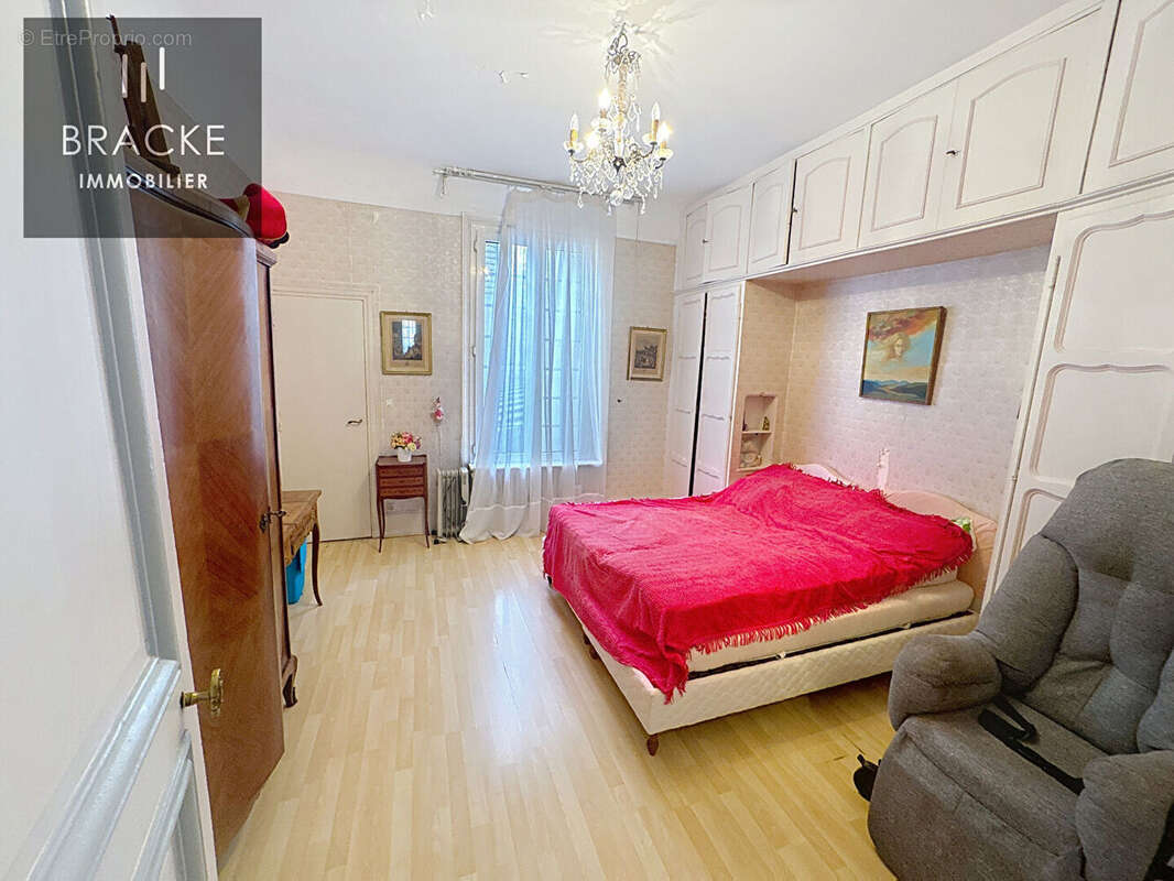 Maison à COURBEVOIE