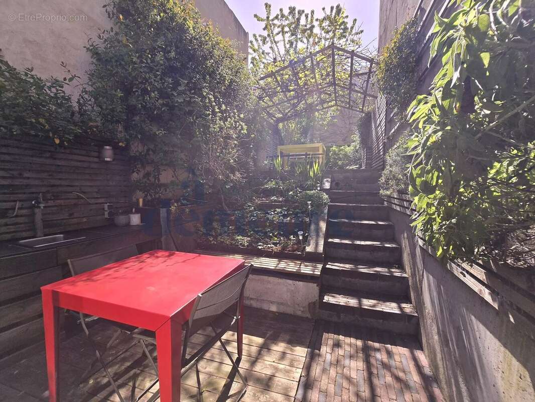 Maison à ISSY-LES-MOULINEAUX