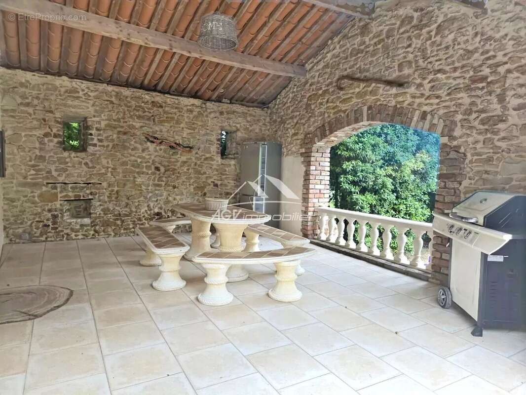 Maison à ALLEGRE-LES-FUMADES