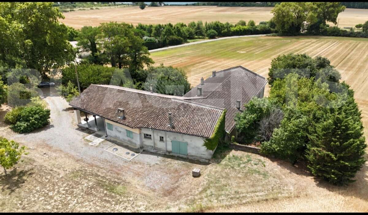 Screenshot_20250805_132833_Gallery - Maison à CASTELSARRASIN