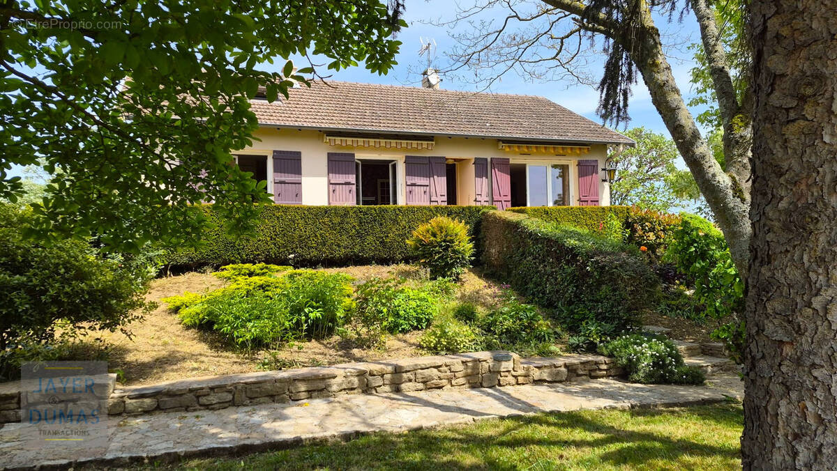 Maison à SENNECEY-LE-GRAND