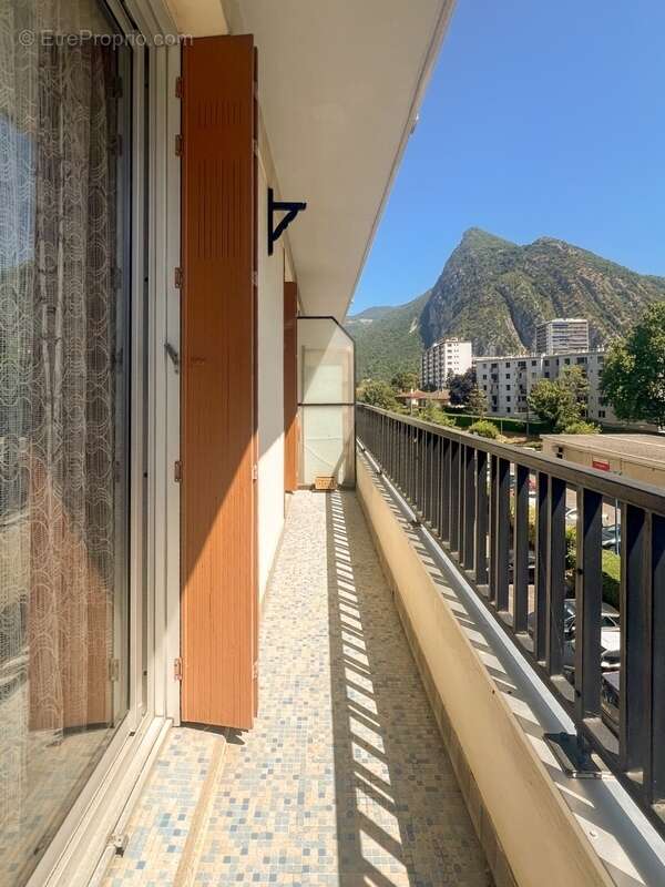 Appartement à SAINT-EGREVE