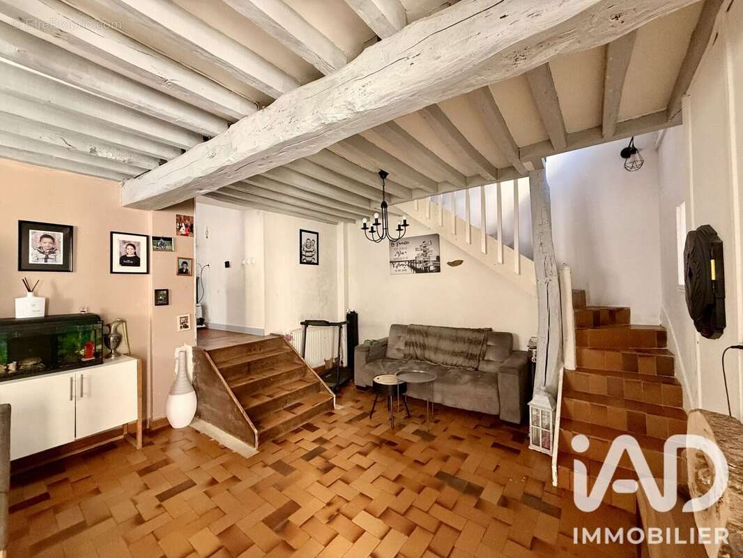 Maison 132 m² à Pavant  - photo 4