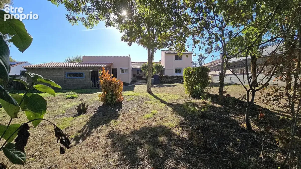 Maison 7 pièces 125 m² à vendre à Genouille (17430) - photo 2