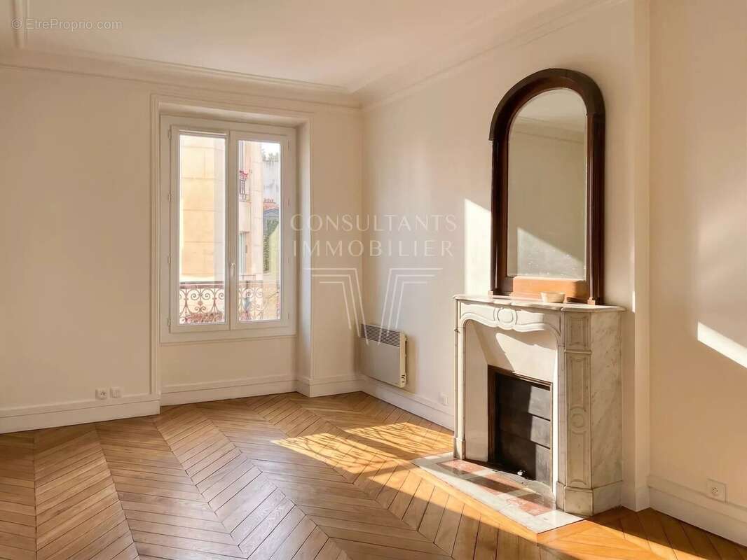 Appartement à PARIS-20E