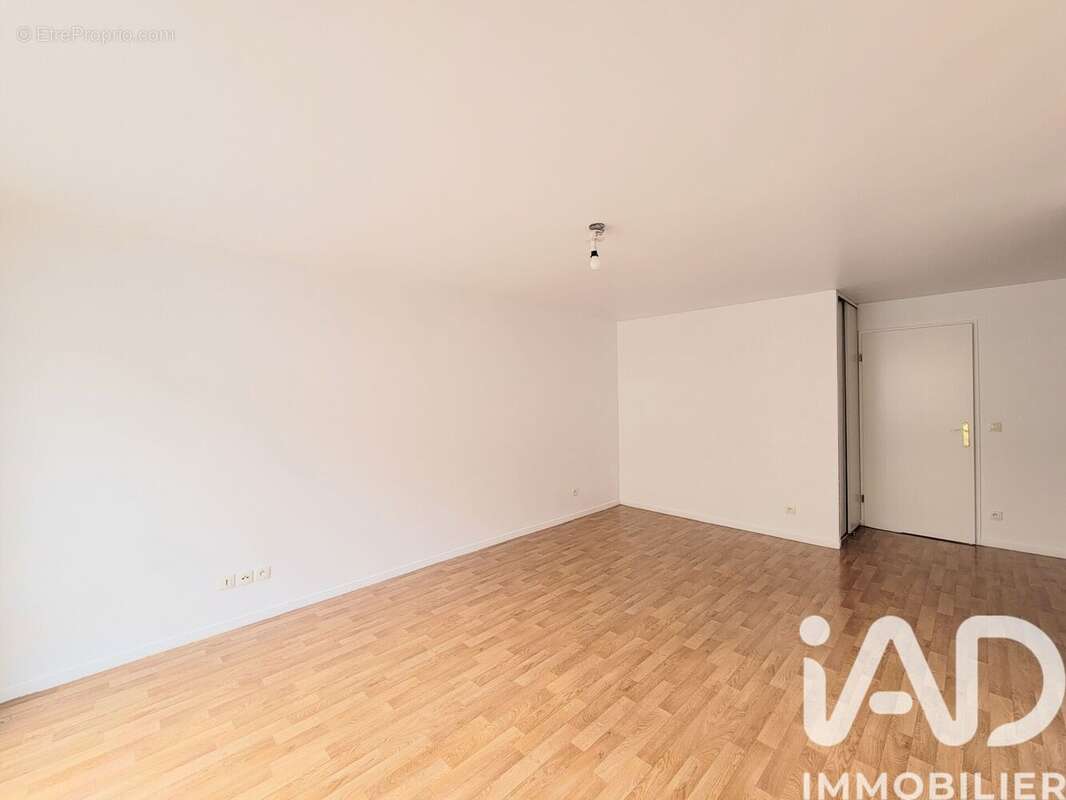 Photo 2 - Appartement à CHOISY-LE-ROI
