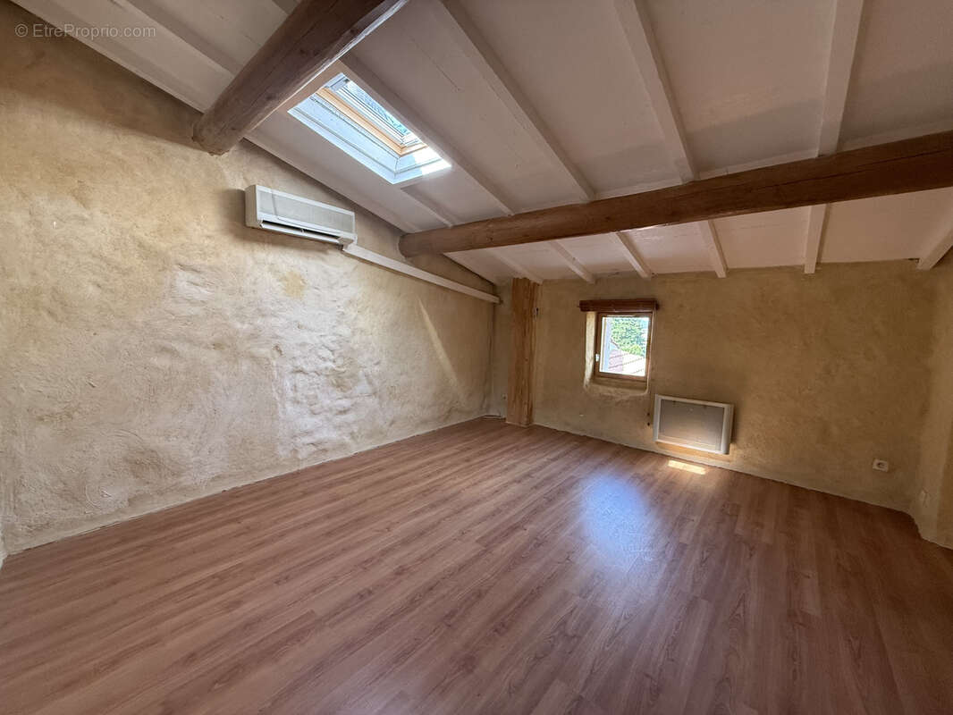 Maison à SAINTE-ANASTASIE