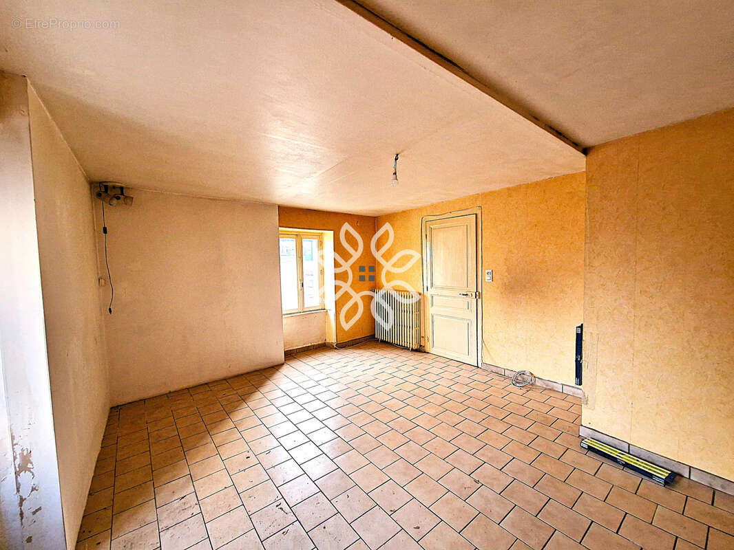 Maison à SAINTE-FLORINE