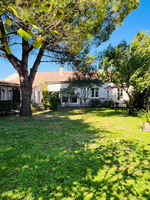 Maison à SAINT-SAUVEUR-D'AUNIS