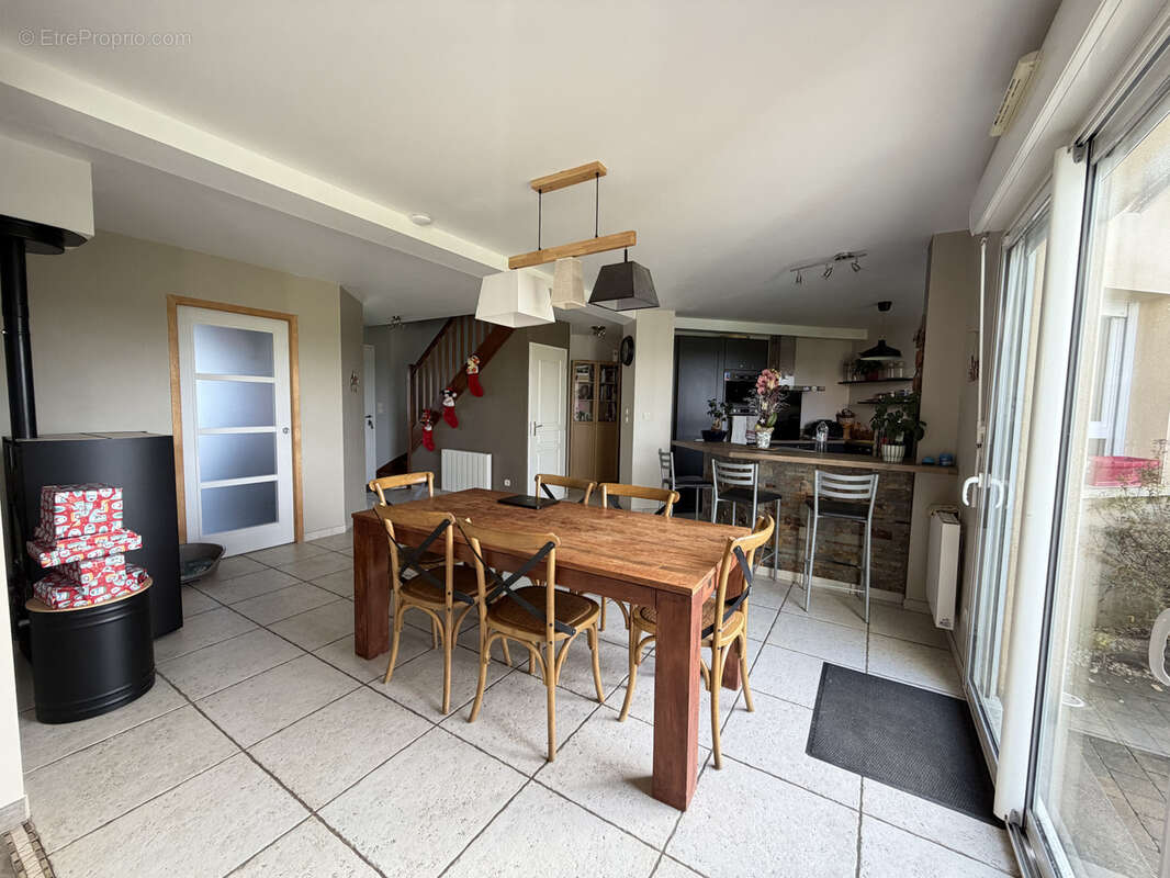 Maison à JOUE-L&#039;ABBE