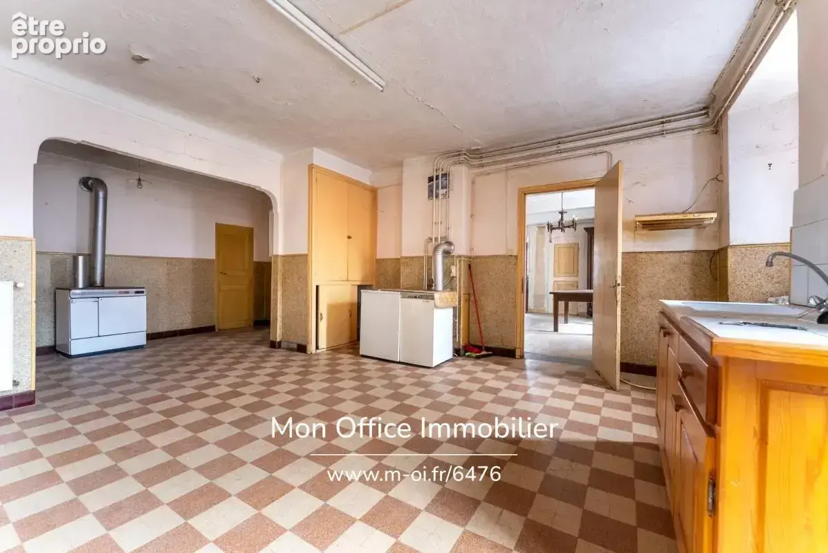 Référence : 6476-MTE. - Bâtisse à rénover - 600 m²- Terrain 3200 m² - photo 16